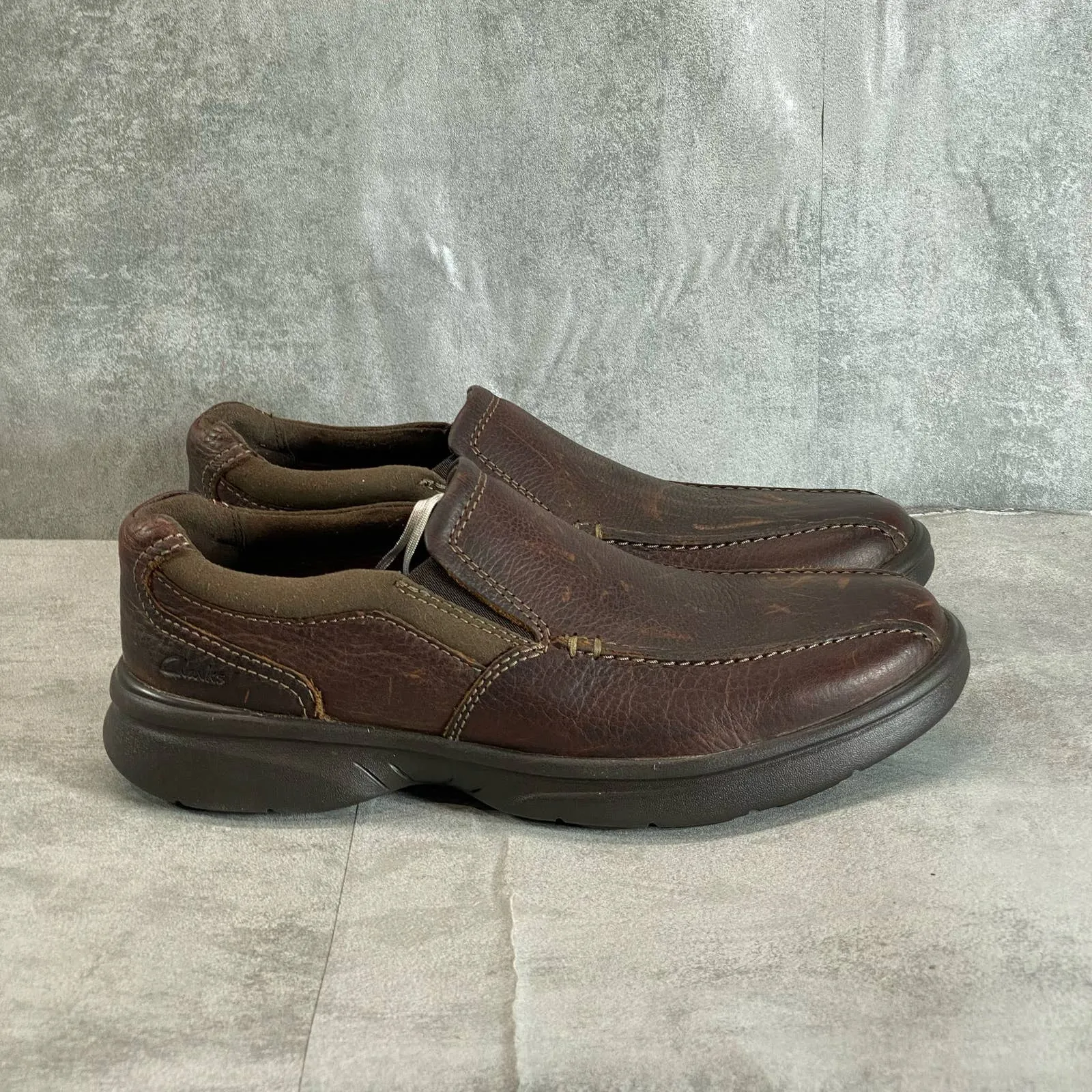 CLARKS Men's Brown Tumbled Extra Comfort Bradley Step Round-Toe Slip-On Loafers SZ 8.5